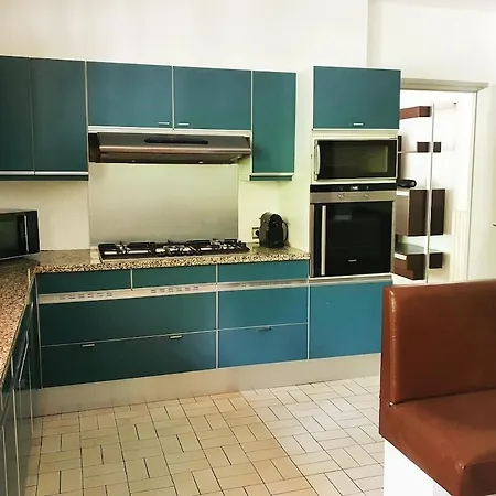 Appartement 220m2 15p Avec Sauna, Hyper Center Luchon *